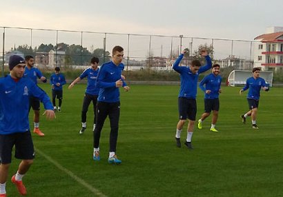 Rəşad Sadıqov milliyə daha 4 futbolçu çağırdı