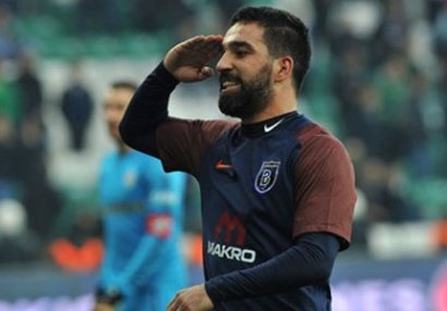 Arda Turan 80 ay sonra oynadı, 81 ay sonra qol vurdu