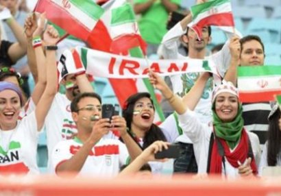 Prezidentin izlədiyi matçda 35 iranlı qadın həbs olundu