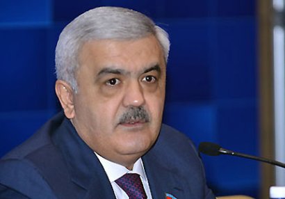 Rövnəq Abdullayev: 
