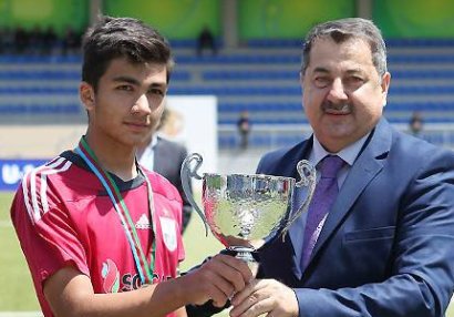 Qurban Qurbanovun oğlu Azərbaycan millisinə çağırıldı