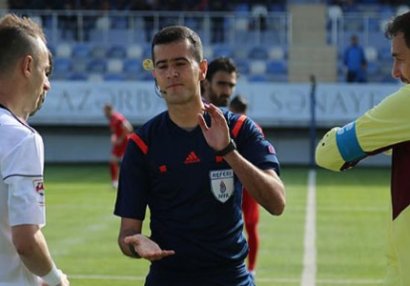 Rəşad Əhmədov Premyer Liqada debüt etdi