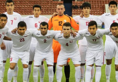 Qırğızıstan millisi Bakıya 23 futbolçu ilə gəlir