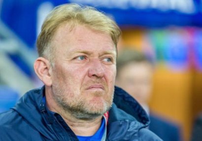 Robert Prosineçki: \