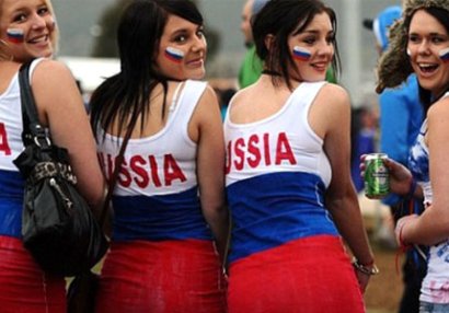 Putinin sözçüsündən açıqlama: Rus qadınlar əcnəbi turistlərlə yata bilər