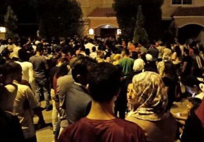 Salahın evinin qarşısında izdiham: ünvanı internetdə yayıldı... (VİDEO)
