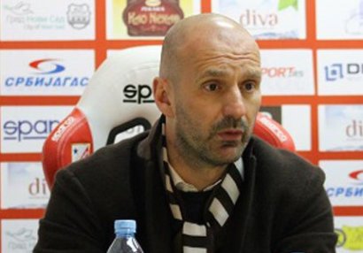 Rəqib baş məşqçi \