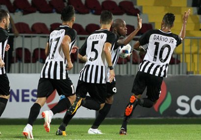 “Neftçi”nin futbolçuları “Uypeşt”lə oyuna görə verilən mükafatdan imtina etdi