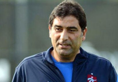 “Trabzonspor”un baş məşqçisi “Qarabağ”ın hansı futbolçusunu bəyənib?