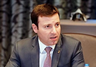 Premyer Liqaya vəsiqə uğrunda 4 komanda mübarizə aparacq - Biabırçılıq
