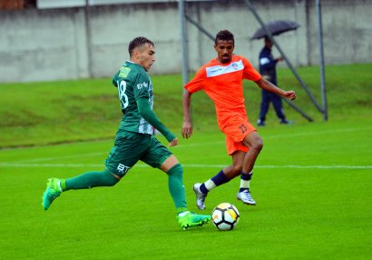 Milli futbolçumuz Türkiyənin hansı klubuna keçir?