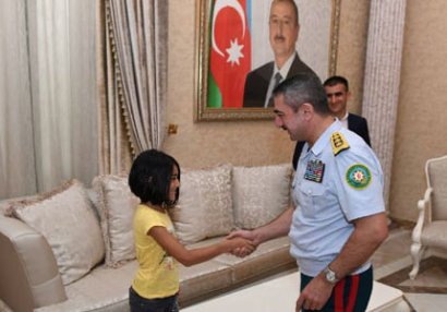 General at çapan Gülayı qəbul etdi - FOTOLAR