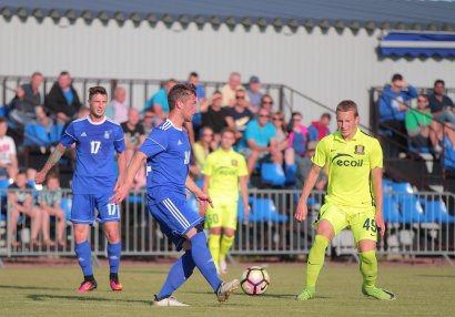 Futbolçularımız oynadı, komandaları uduzdu