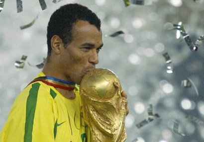 Braziliyalı ikiqat dünya çempionu Bakıya gəlir