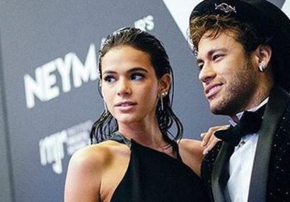 Neymar seçkilərə görə sevgilisindən ayrıldı - FOTOLAR