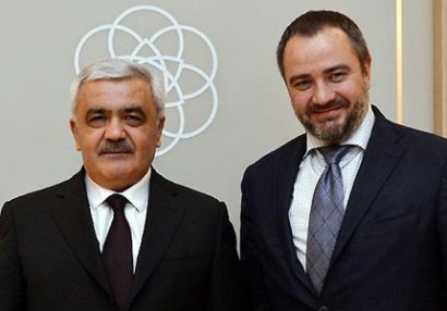 Rövnəq Abdullayev UFF prezidenti ilə görüşdü