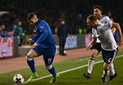 Milli futbolçumuz uduzsa da, komandası liderdi