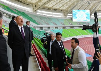 İlham Əliyev Aşqabadda Olimpiya Kompleksi ilə tanış olub - FOTOLAR