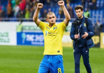 Azərbaycanlı futbolçu 1.5 milyona \