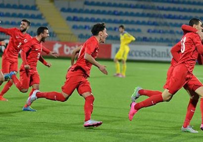 Milli komandalarımız yoxlama oyunu keçirdi, 4 qol vuruldu