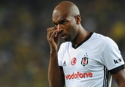 İstanbul klubunun futbolçusu rəsmən \