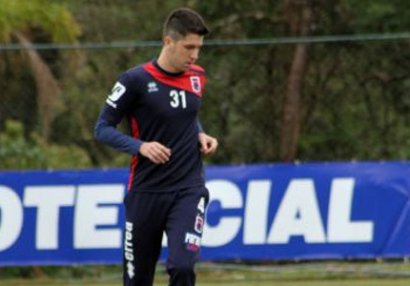Ermənistanda oynamış futbolçu \
