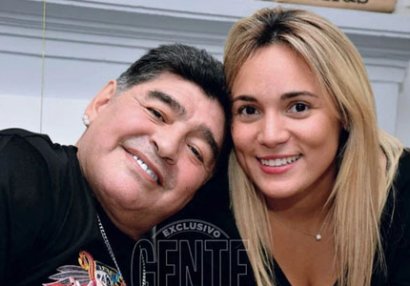 Maradona keçmiş sevgilisini məhkəməyə verir