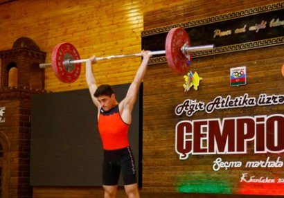 Ağır atletika üzrə mərhələ yarışları keçirilib