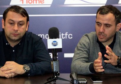 Ayxan Abbasov futbolçularına təşəkkür edib