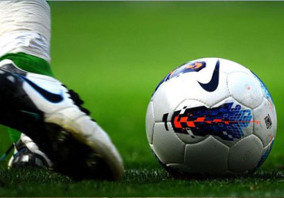 Hakimləri təhqir edən baş məşqçi və futbolçuları cəzalandırıldı