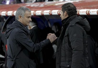 Mourinyo ədəbsiz jest haqda: \
