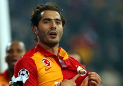 	Məşhur türk futbolçu Bakıya gəldi 