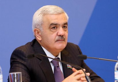 Rövnəq Abdullayev: \