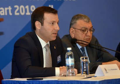Məmmədovun şəffaf rəqəmləri və istehzalı nitqi