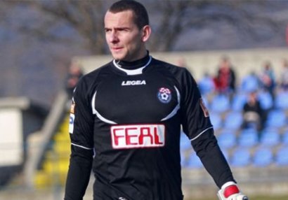 23 yaşlı futbolçu infarktdan öldü