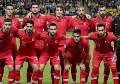 Şenol Günəş milliin heyətini açıqladı