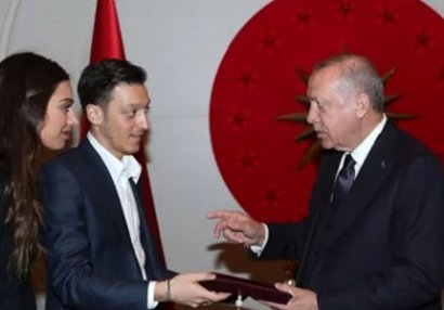 Məsut Özil Ərdoğanı toyuna çağırdı