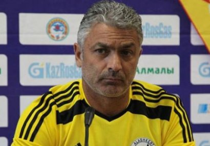 Erməni klubunda dava: əvvəl irqçilik etdi, sonra futbolçunu döydü
