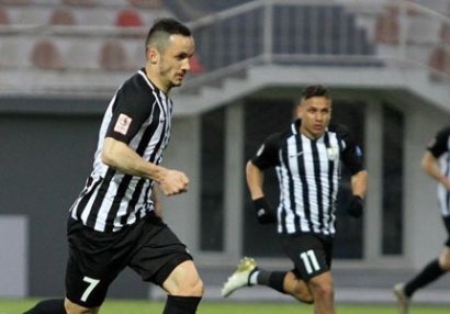 İlk dubl və 10-cu qol