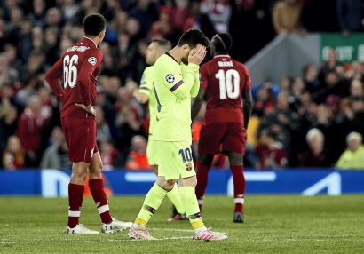 Messi niyə tək qayıdıb?