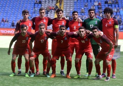 Millimiz xorvatlarla qollu heç-heçə etdi