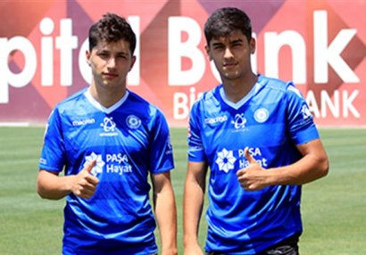 “Sumqayıt” iki futbolçu ilə müqavilə imzalayıb