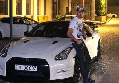 “Qarabağ”ın futbolçusunun 250 minlik yeni avtomobili - FOTOLAR