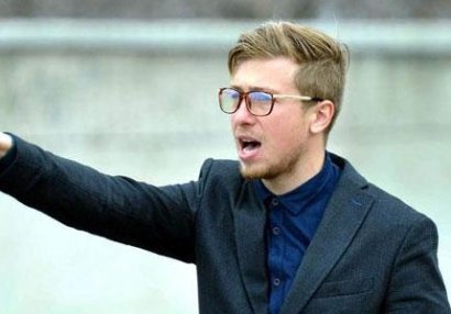 “Neftçi”ylə oyunda cinsiyyət orqanından danışan məşqçi təhqir olundu