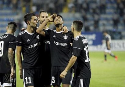 APOEL - \