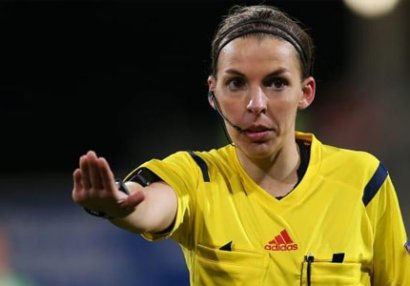 Tarixdə ilk dəfə: UEFA Super Kuboku qadınlara tapşırdı