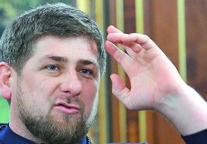 Kadırov oyun zamanı mikrafonla hakimi söydü - VİDEO