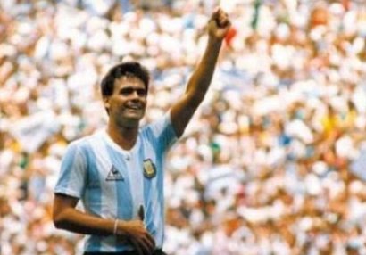 Dünya çempionu olmuş futbolçu vəfat etdi