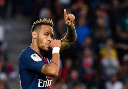 Neymar maaşının azaldılmasına razıdı - Yetər ki...