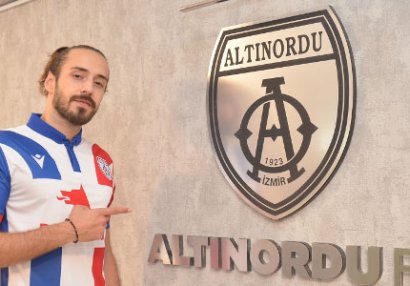 Millimizin sabiq futbolçusu yenidən Türkiyə klubunda